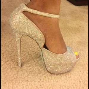 Blue by Betsy Johnson SB- Kiss Champagne Heel